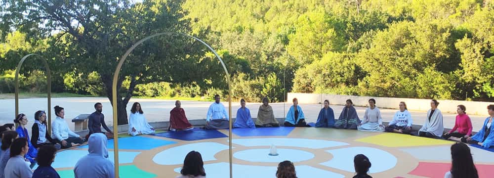Formación de profesores de yoga Formación de profesores de yoga integral, meditación en el Ashram Mahashakti