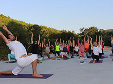 Retiro de yoga integral en la naturaleza